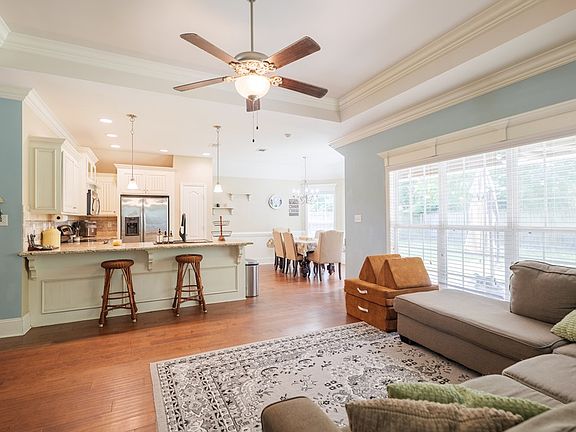 3rd image of 3979 Karaline Cir