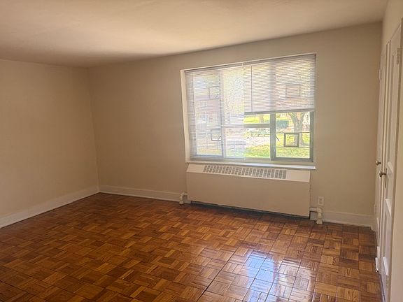 5th image of 197-05A 65th Cres #E