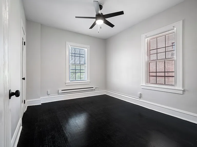 2373 Euclid Heights Blvd #4 — Photo 37