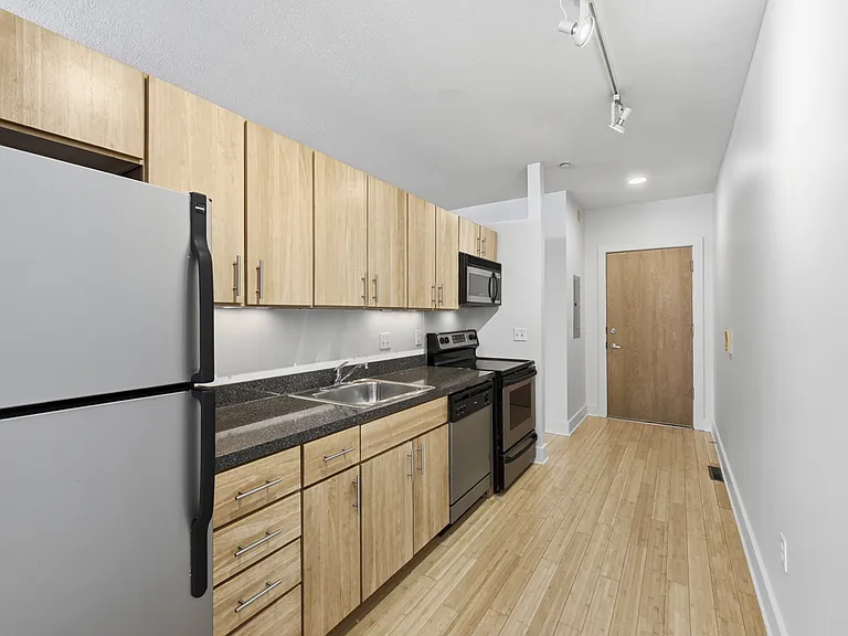 521 Shady Ave #14 — Photo 8