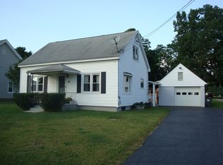 58 Princetown Rd, Schenectady, NY 12306