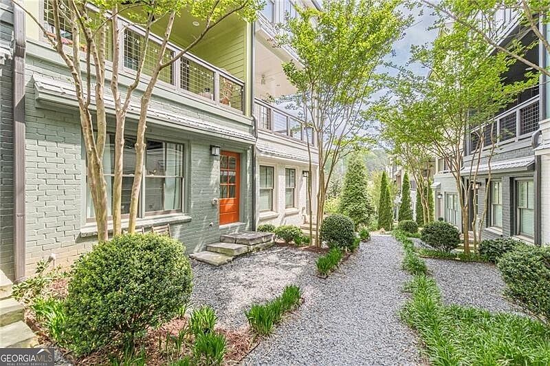 1st image of 763 Dunlop Way