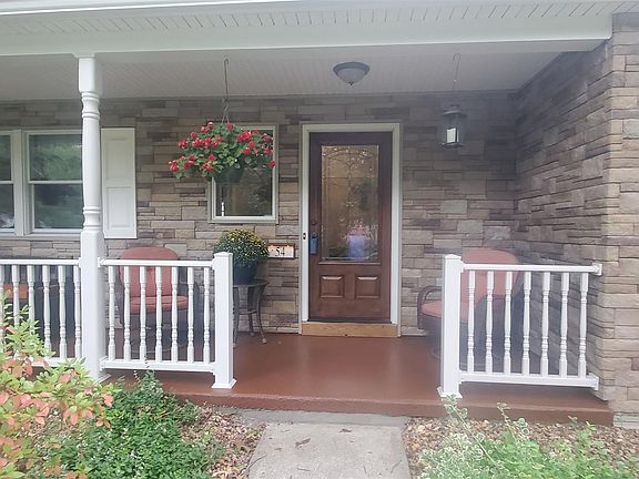 3rd image of 54 Blue Spruce Ln