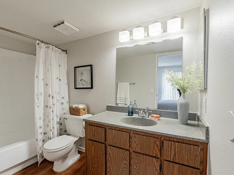 Club Valencia Luxury Apartments — Photo 11