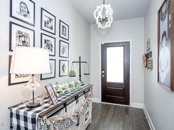 5th image of 6452 Chickory Way