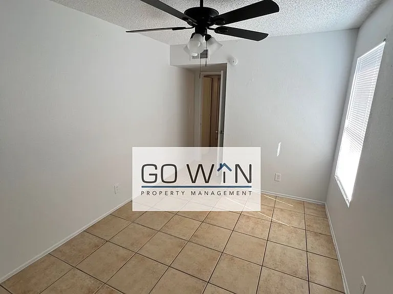 260 W 8th Ave #29 — Photo 2