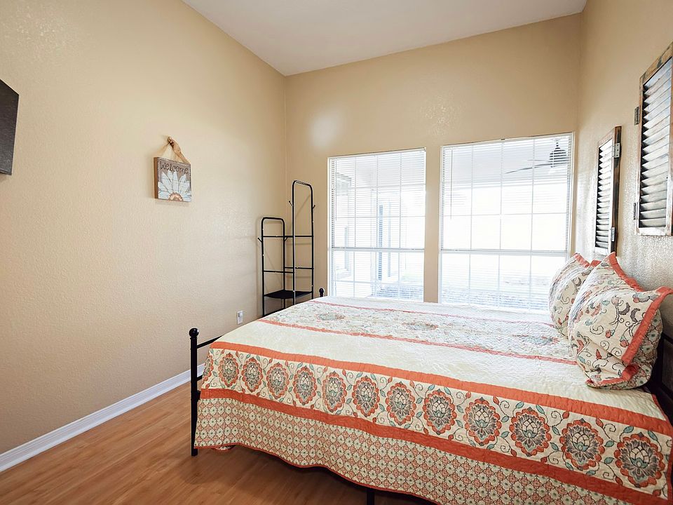 dedicated room queen bed