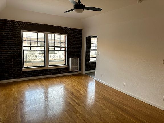 4th image of 363 S Detroit St #203