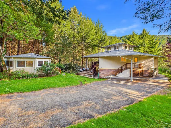 472 Beach Rd, Whitethorn, CA 95589