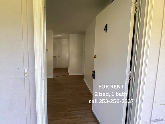 3rd image of 1126 Neil St NE APT 4