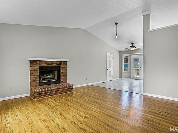 5th image of 5744 Walnut Creek Blvd