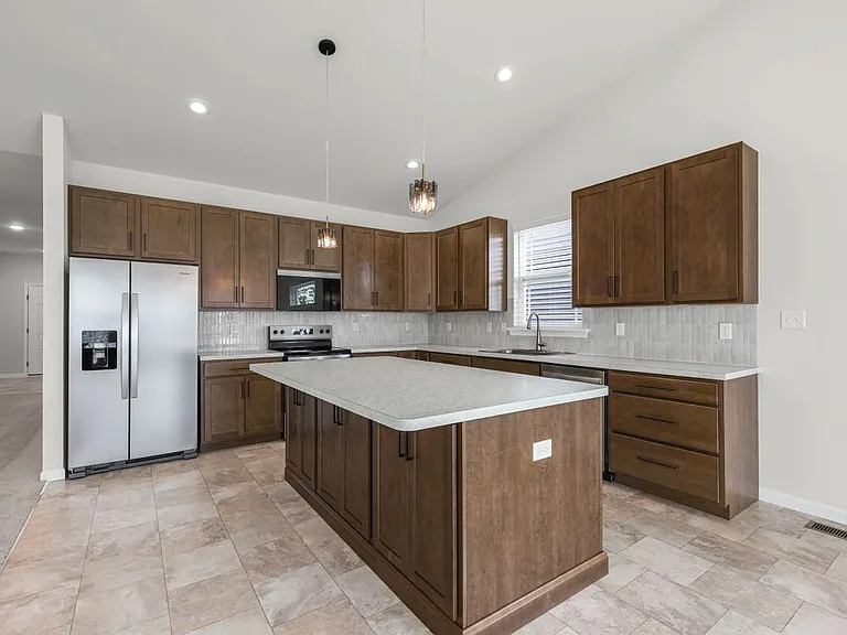 538 Ryehill Dr — Photo 18