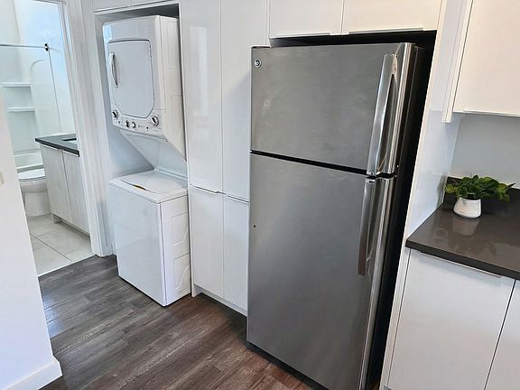 3rd image of 1330 N Martel Ave APT 8