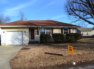 412 S 6th St, Clinton, MO 64735