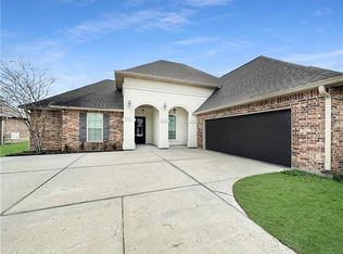 195 Raiford Oaks Blvd, Madisonville, LA 70447