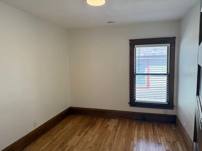 3145 Pleasant Ave — Photo 6