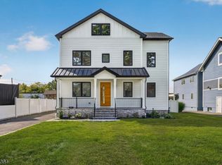 242 Saint Paul St, Westfield, NJ 07090