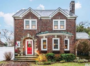 250 E Argyle St, Valley Stream, NY 11580