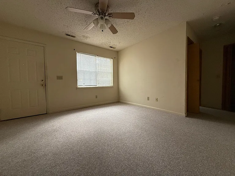 113 Covington St — Photo 2