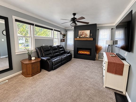 5th image of 3823 E Ave Ne