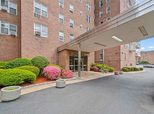 300 N Broadway #6G, Yonkers, NY 10701