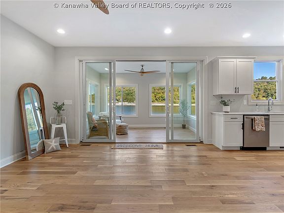 5th image of 53 Jordon Dr