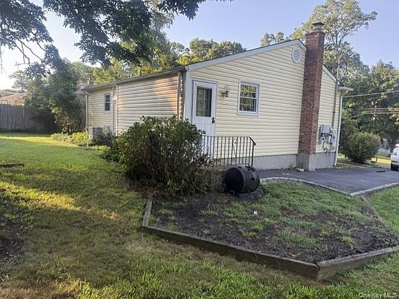 3rd image of 149 Locust Drive