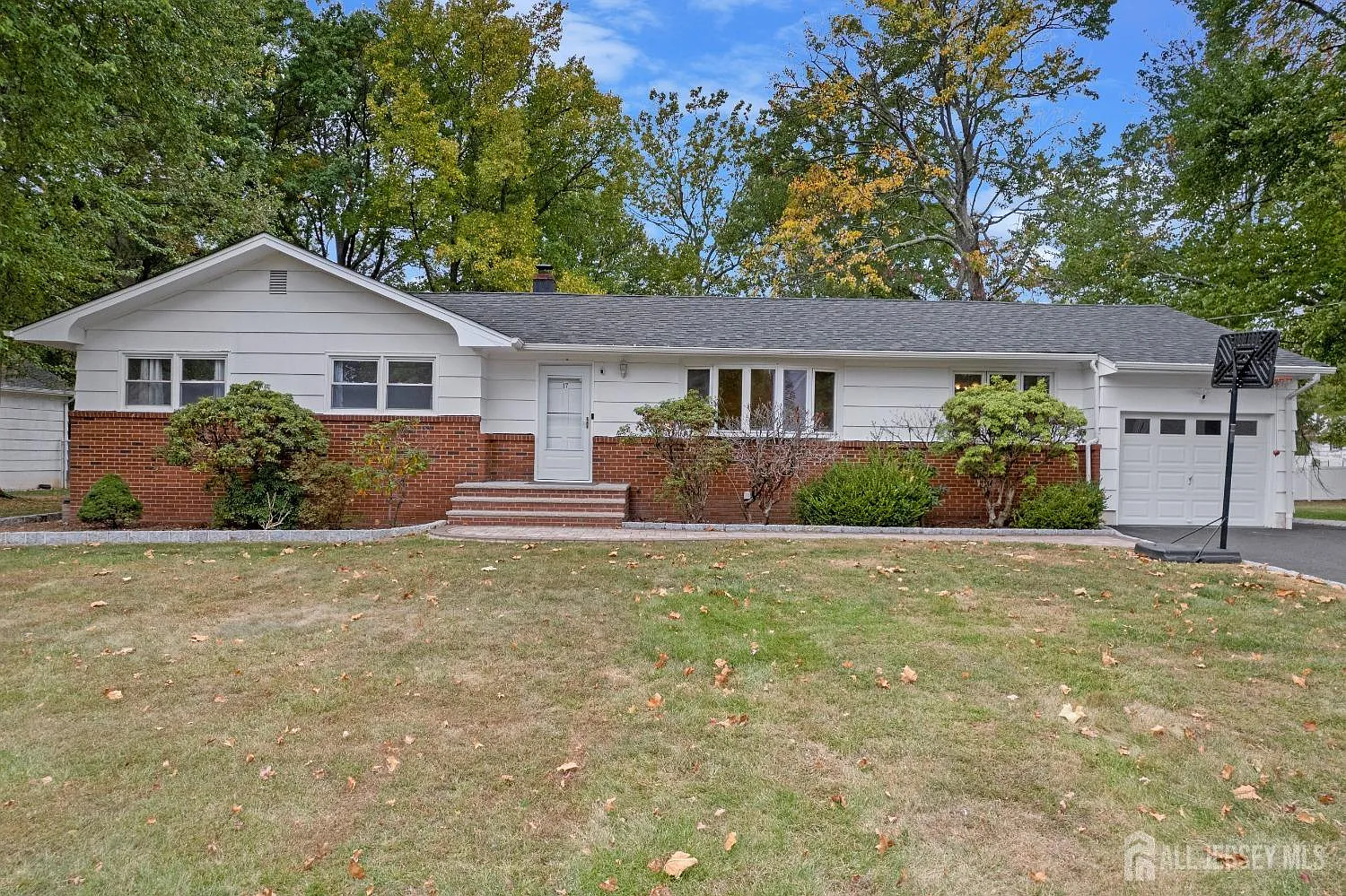 17 Ventnor Dr photo 1
