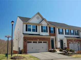 209 Noble Woods Dr, Coraopolis, PA 15108