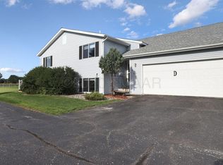 3143 17th St S UNIT D, Fargo, ND 58103