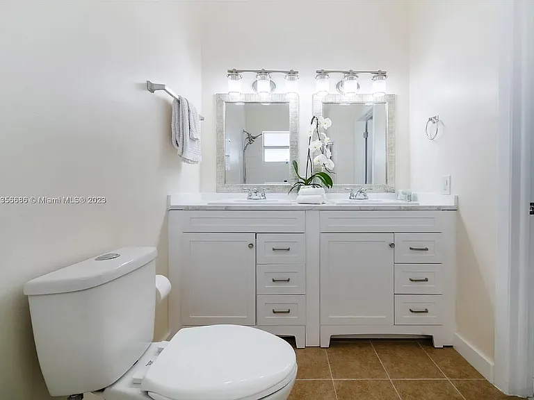 798 Crandon Blvd #56-B — Photo 12