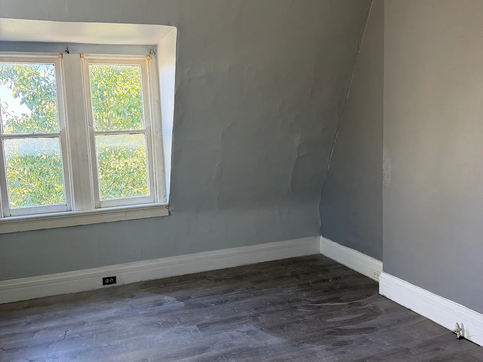 1 bed, $1,000 — Photo 1