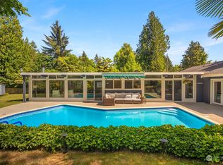 8818 SE 62nd St, Mercer Island, WA 98040