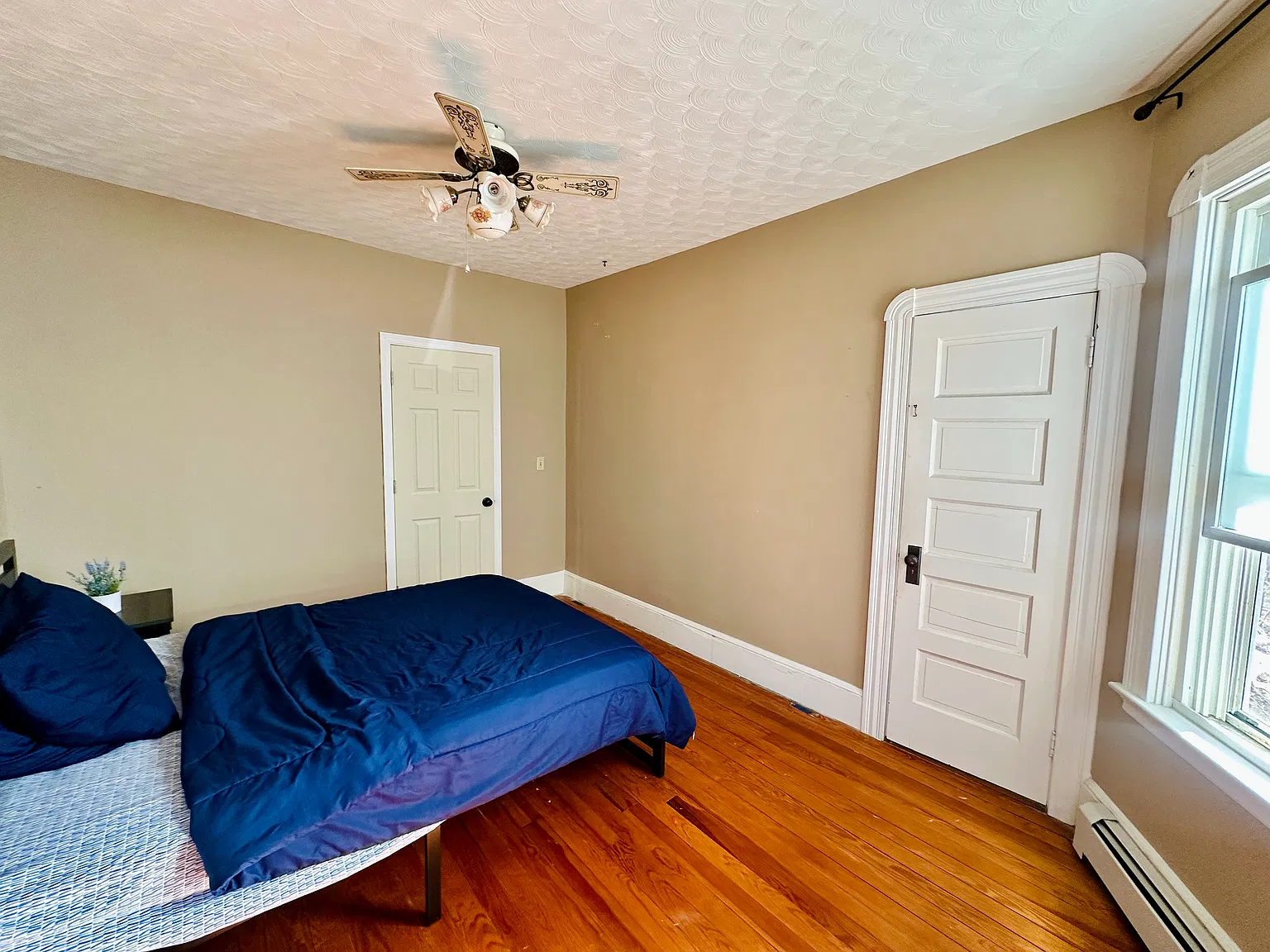 3 bed, 1166 sqft, $1,750 — Photo 4