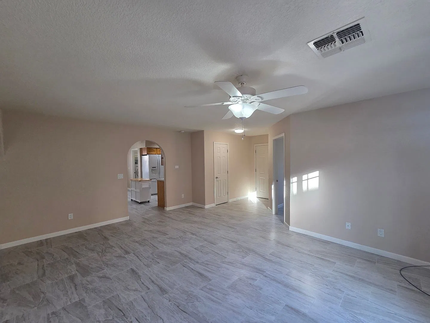 Beautiful 3-Bedroom Home with Community Pool & Boat/RV Storage! — Photo 3