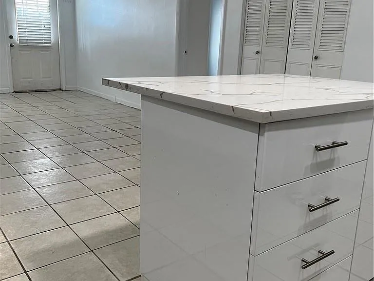 701 Pine Dr #204 — Photo 8