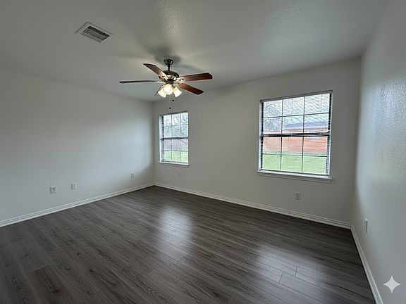 4th image of 2101 Highway 3 Suite B