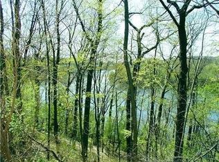 1812 Long Shore Dr, Ann Arbor, MI