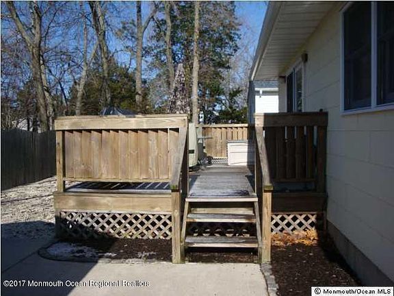 4th image of 137 Walnut Creek Ln