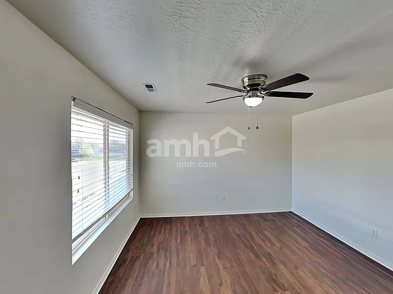 2464 S 3585 W — Photo 19