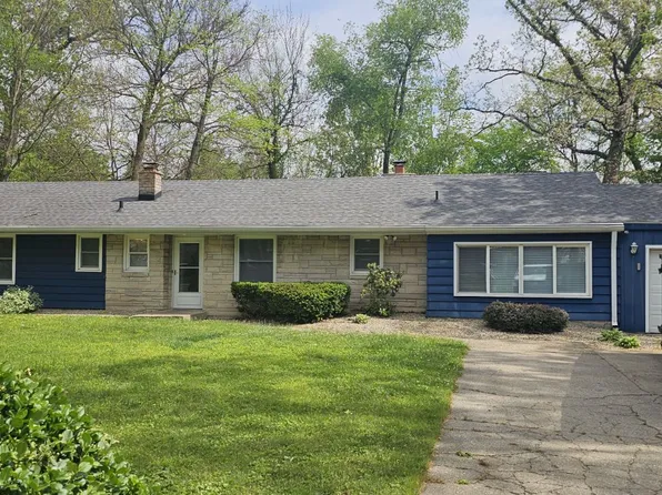 19025 Oakmont North Dr, South Bend, IN 46637