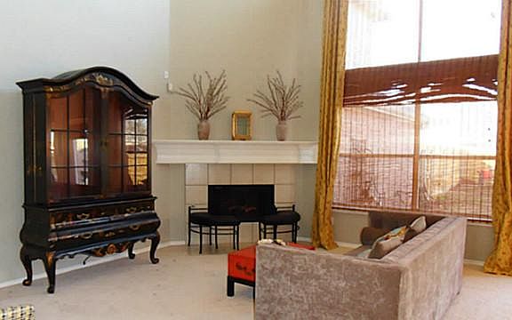 3rd image of 2210 Garden Crest Dr