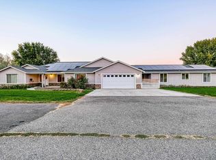 5709 W Pearl St, Pasco, WA 99301