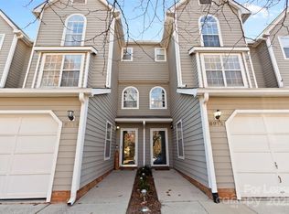 8914 Saint Pierre Ln, Charlotte, NC 28277