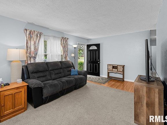 4th image of 2303 Pinehurst St