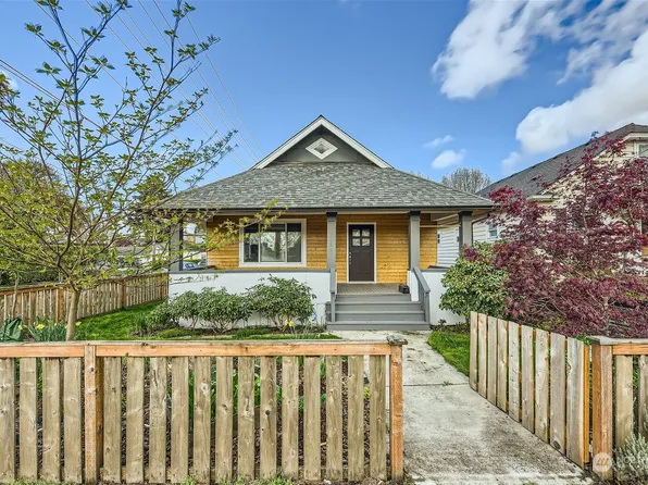 6737 Ellis Avenue S, Seattle, WA 98108