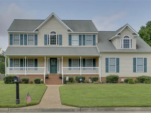 129 Bradley Dr, Yorktown, VA 23692