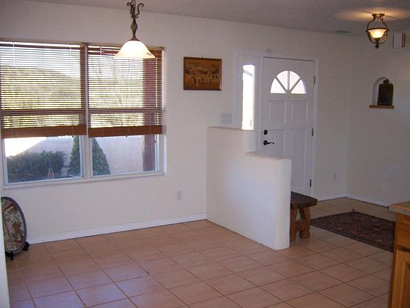 5th image of 98 Shady Oak Cir
