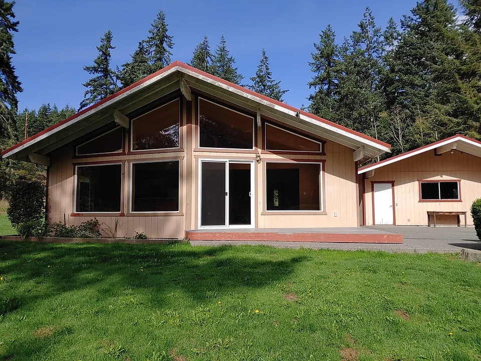 925 Classic Rd