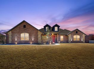 10812 NW 96th St, Yukon, OK 73099